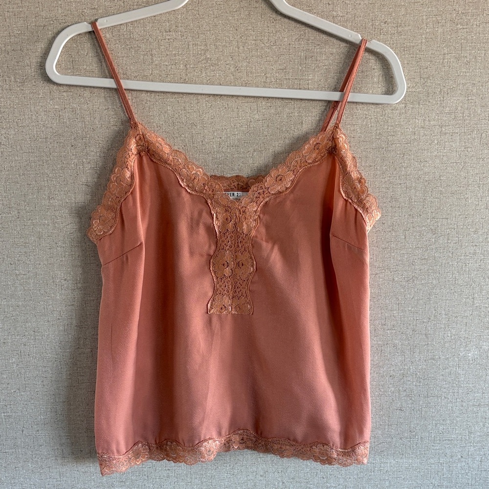 Forever 21 Lace Trim Cami Small Peach Pink Y2K Inspired Feminine Coquette Dainty